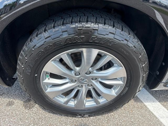 2017 INFINITI QX80 Base