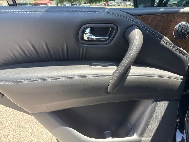 2017 INFINITI QX80 Base