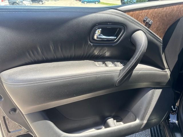 2017 INFINITI QX80 Base