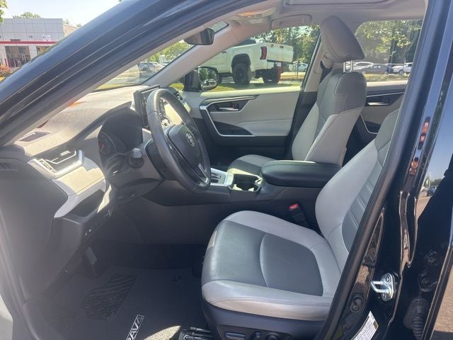 2020 Toyota RAV4 XLE Premium