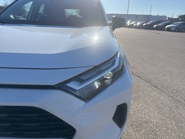 2025 Toyota RAV4 Hybrid LE