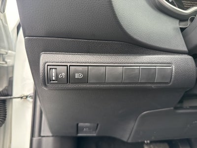 2023 Toyota Corolla Hatchback SE