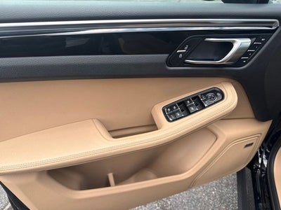 2020 Porsche Macan Base
