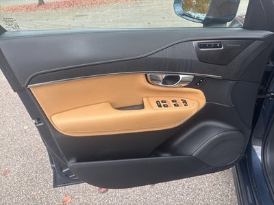 2022 Volvo XC90 T6 Inscription