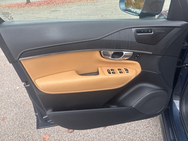 2022 Volvo XC90 T6 Inscription